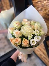 Букет цветов из:  Розы и Лизиантусы #REPLACE_PRED# Ленске