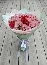 Букет цветов из:  Альстромерии в Ленске