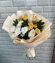 Букет цветов из:  Розы и Хризантемы в Ленске