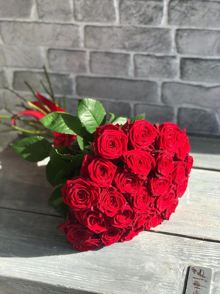 Букет Красные розы Фридом в Ленске