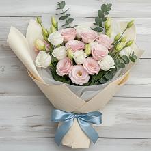 Букет цветов из:  Лизиантусы в Ленске