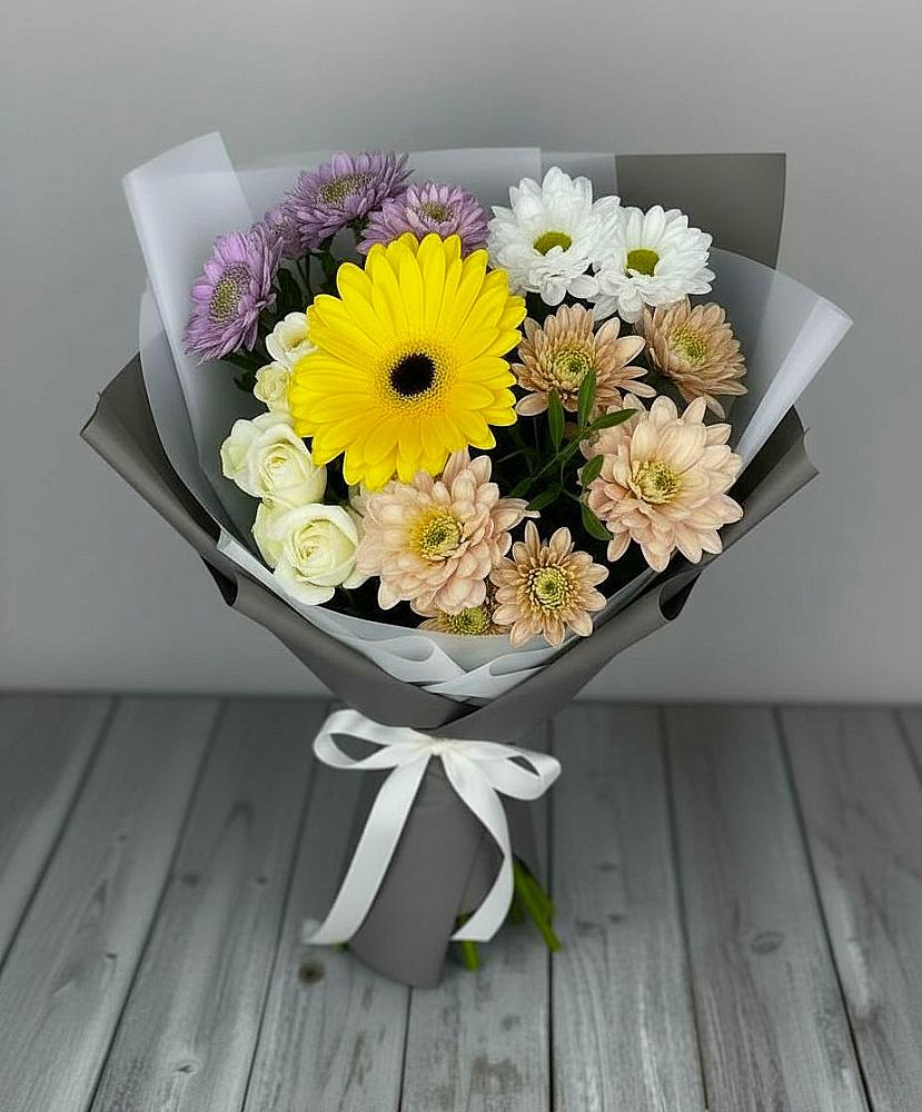 Букет цветов из: Розы, Герберы и Хризантемы в Ленске