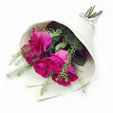 Букет цветов из:  Розы в Ленске