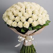 Букет 101 беля роза Белоснежка в Ленске