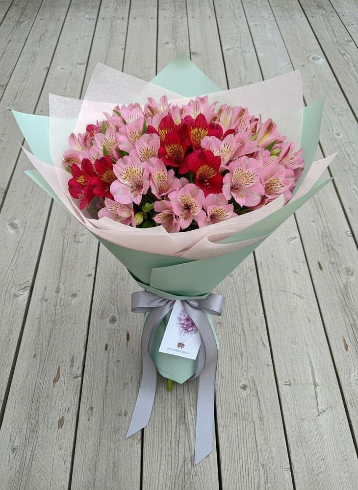 Букет цветов из: Альстромерии в Ленске