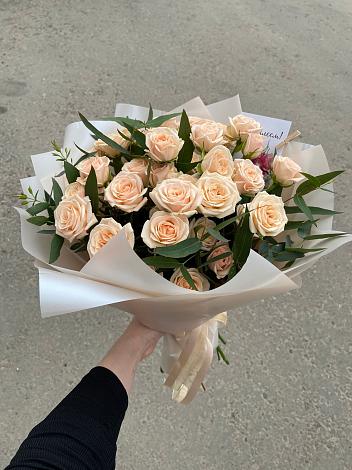 Букет Кремовые розы Латте в Ленске