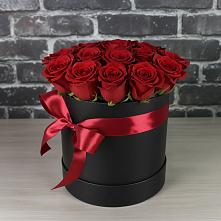 Цветочная композиция из Розы в шляпной коробке в Ленске