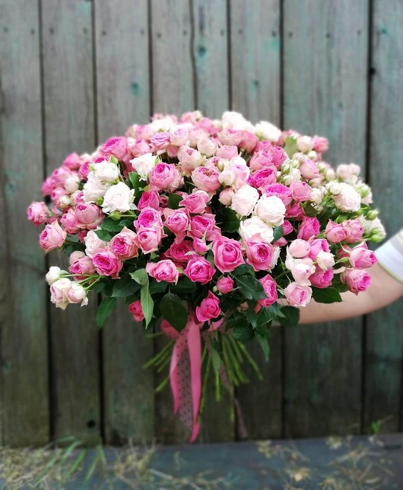 Букет Розовые кустовые розы Натали и Лав Лидия в Ленске