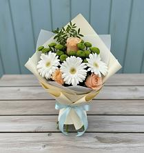 Букет цветов из:  Герберы, Розы и Хризантемы в Ленске