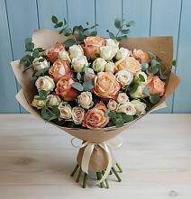Букет цветов из:  Альстромерии и Розы в Ленске
