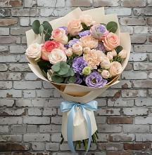 Букет цветов из:  Розы, Лизиантусы и Гвоздики в Ленске